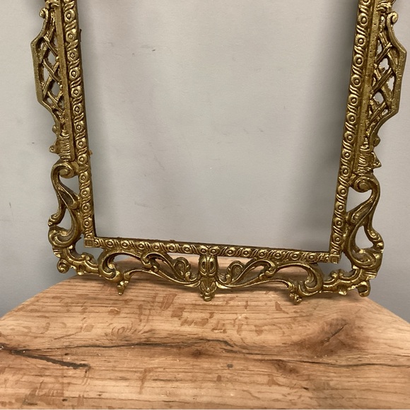 🟡 Vintage Solid Brass Photo or Mirror Frame - Rare - Ornate - Collectible - Picture 4 of 13